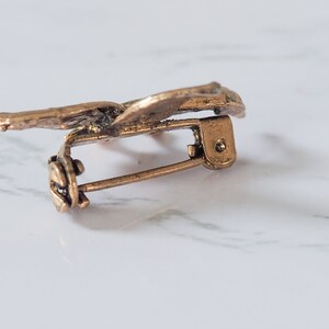 Broche Fantaisie Vintage - Métal Doré - Style Rétro Et Élégant (Occasion)