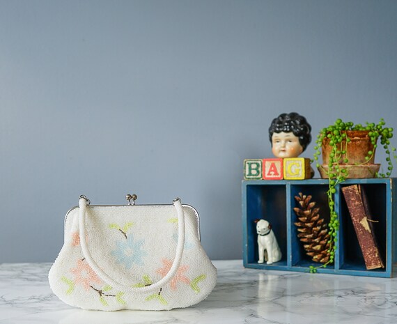 Vintage Floral Bead Purse/ 1950s Purse/ Vintage Cl