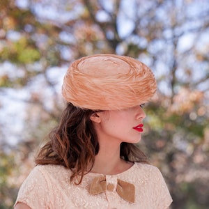 Vintage Feather Cartwheel Hat, Mushroom Hat, 1950s Hat, Vintage Hat,  Wide Brim Hat, 1950s Plate Hat, Cocktail Hat, Kentucky Derby Hat