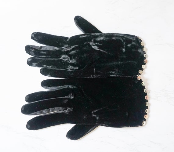 Vintage Black Silk Velvet Beaded Ladies Gloves Fo… - image 5