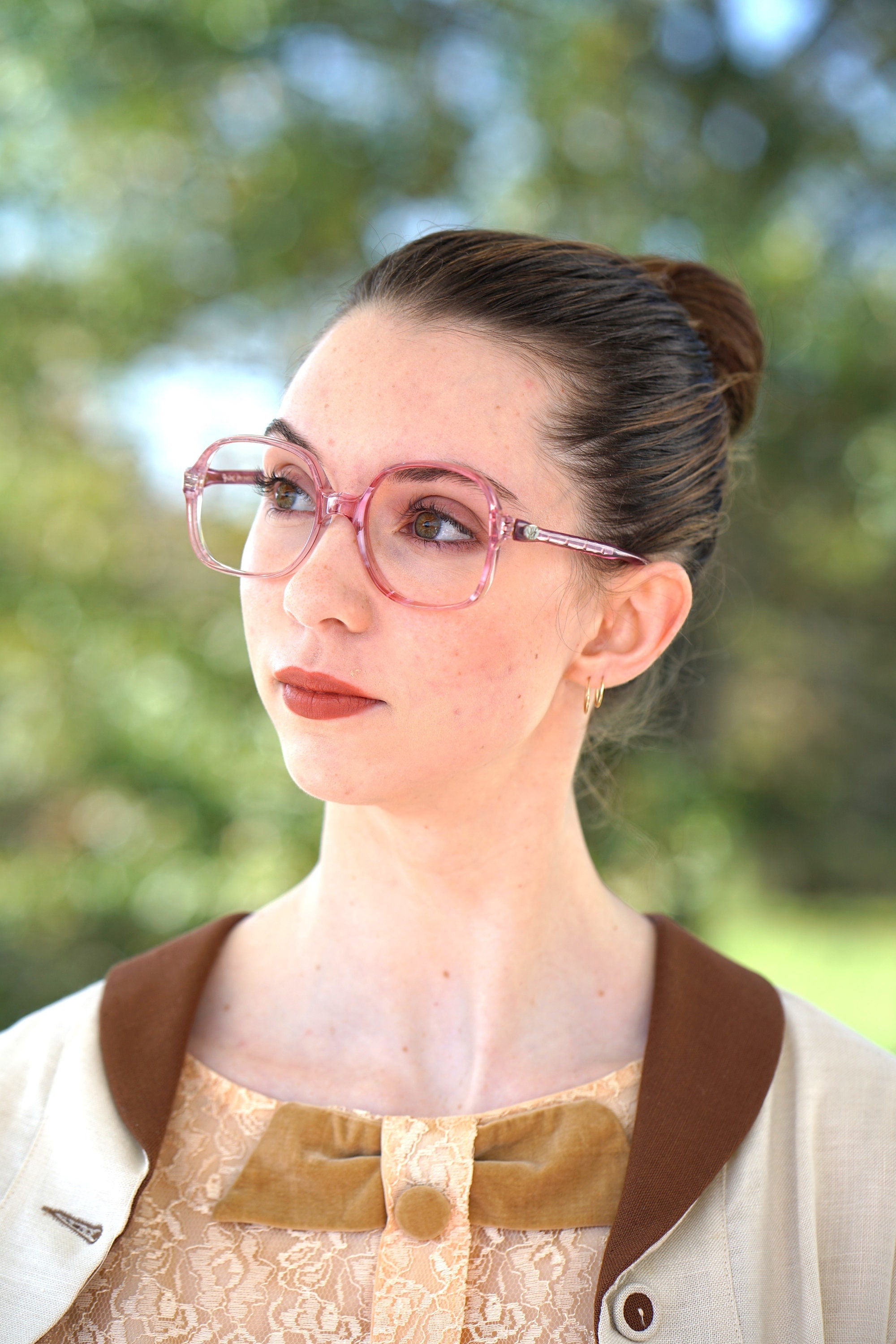 Vintage Eyeglasses 1970 display picture 2