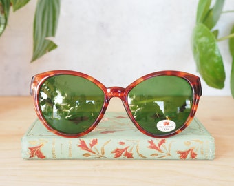 Vintage Cat Eye Sunglasses, Protex Deadstock 1950s/1960s  display picture 3