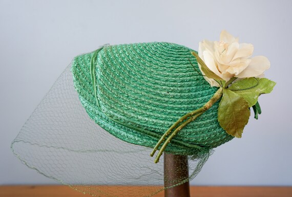 Vintage Flower Straw Half Hat with Veil, Vintage … - image 8