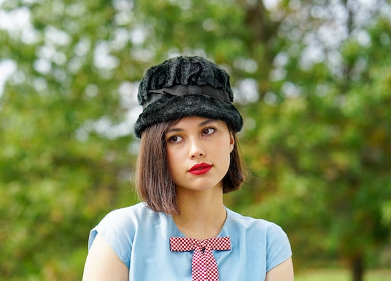 Vintage Faux Fur Bucket Hat, Cloche Hat, 1950s-60… - image 1