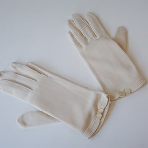 Vintage Fownes Ladies Gloves with Buttons/ 1950s Gloves/ Vintage Gloves/ Evening Gloves/ Wedding Gloves/ Formal Gloves/ Vintage Accessory image 4