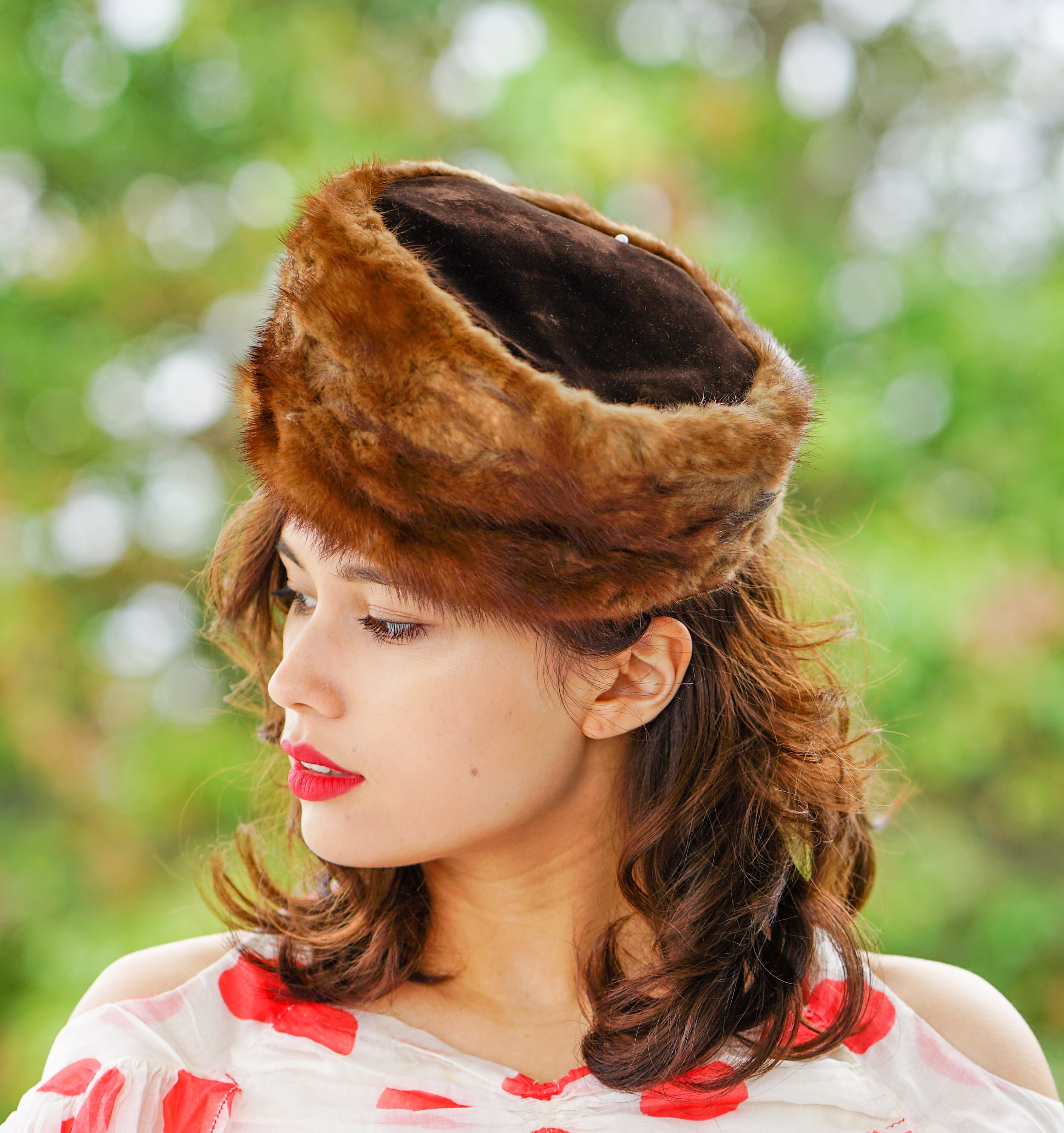 Vintage 1950’s Schleisner Co. Women\'s Fur Pillbox Hat/Original Box Mid Century il_fullxfull.5484338872_3wlf.jpg main image 2