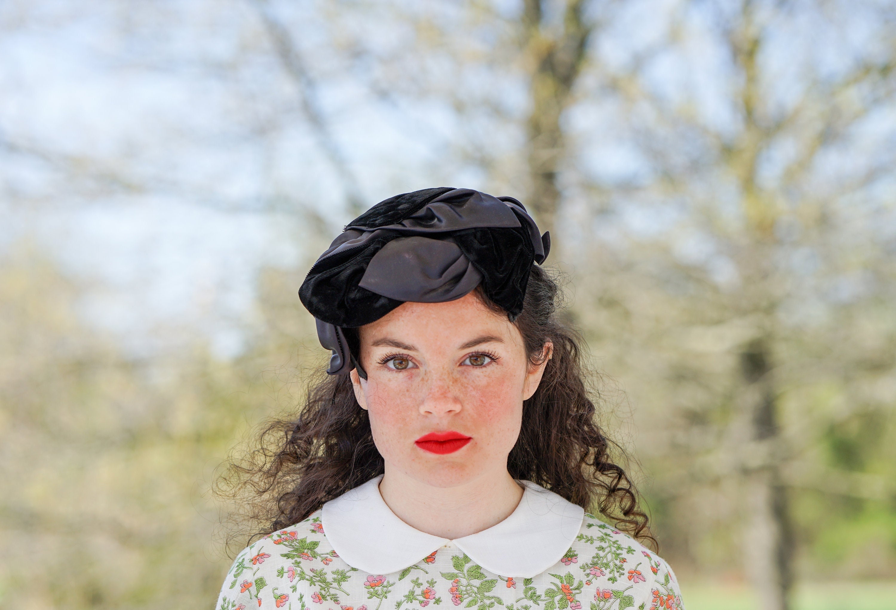 Vintage 1950\'s Houndstooth‎ Cap Hat with Accent Matching Bow on Back Black and White Hats for Women - Houndstooth Newsboy Hats  main image 2