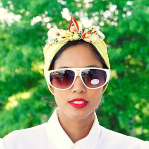 Vintage Sunglasses 1980&#39;s New old Stock/Vintage/80&#39;s Glamour White Tone With Gold Rings Embedded Made In Taiwan