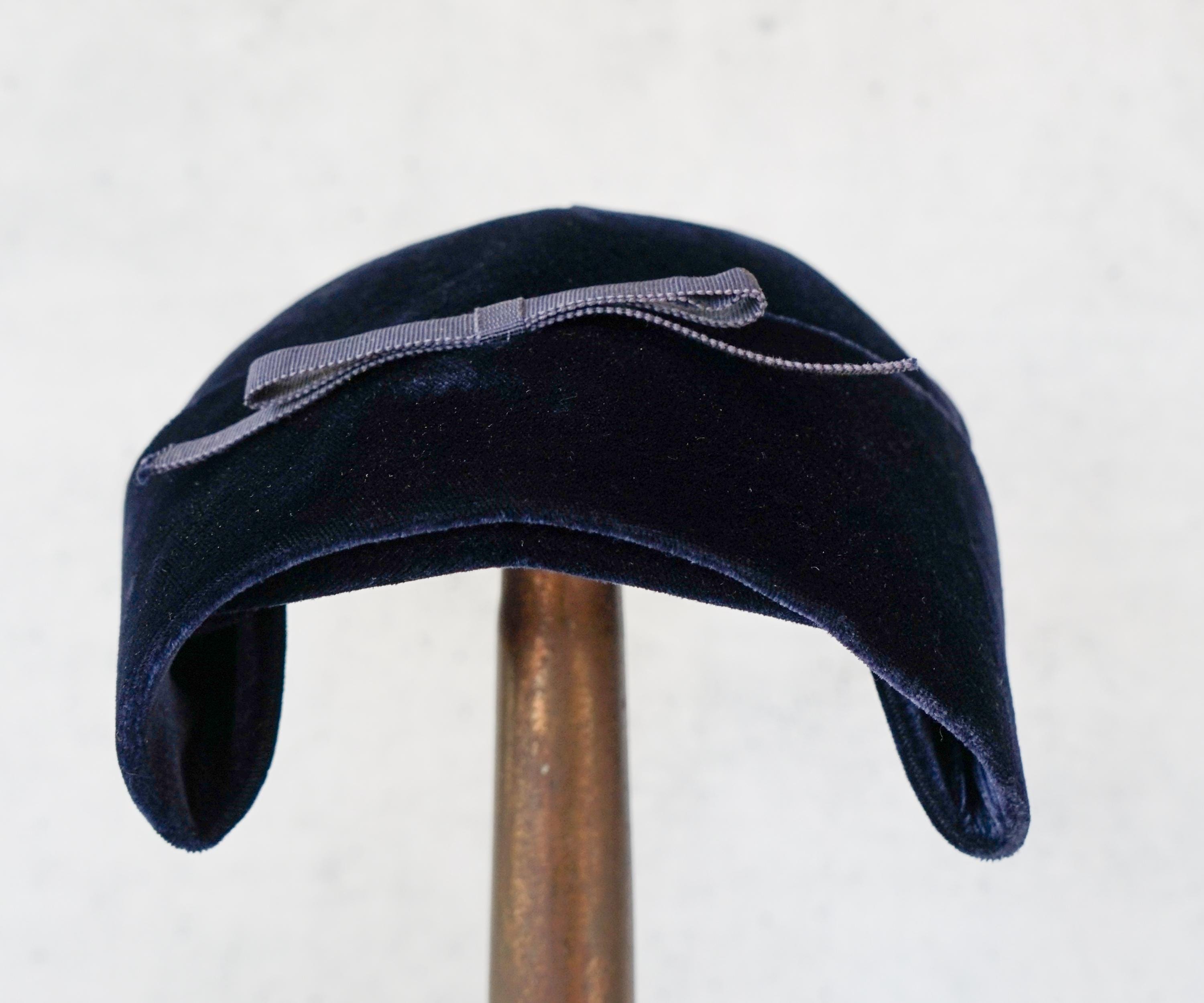 1950s Vintage Velvet Floral Fascinator Hat‎ Navy Blue Vintage Velvet Bow Half Hat: 1950s Women Retro Midcentury  main image 4