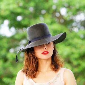 Vintage Straw Boater Hat, Wide Brim Hat, 1960s Hat, Vintage Hat, Women Hat, Sun Hat, Mod Hat, Spring Summer Hat, Kentucky Derby Hat