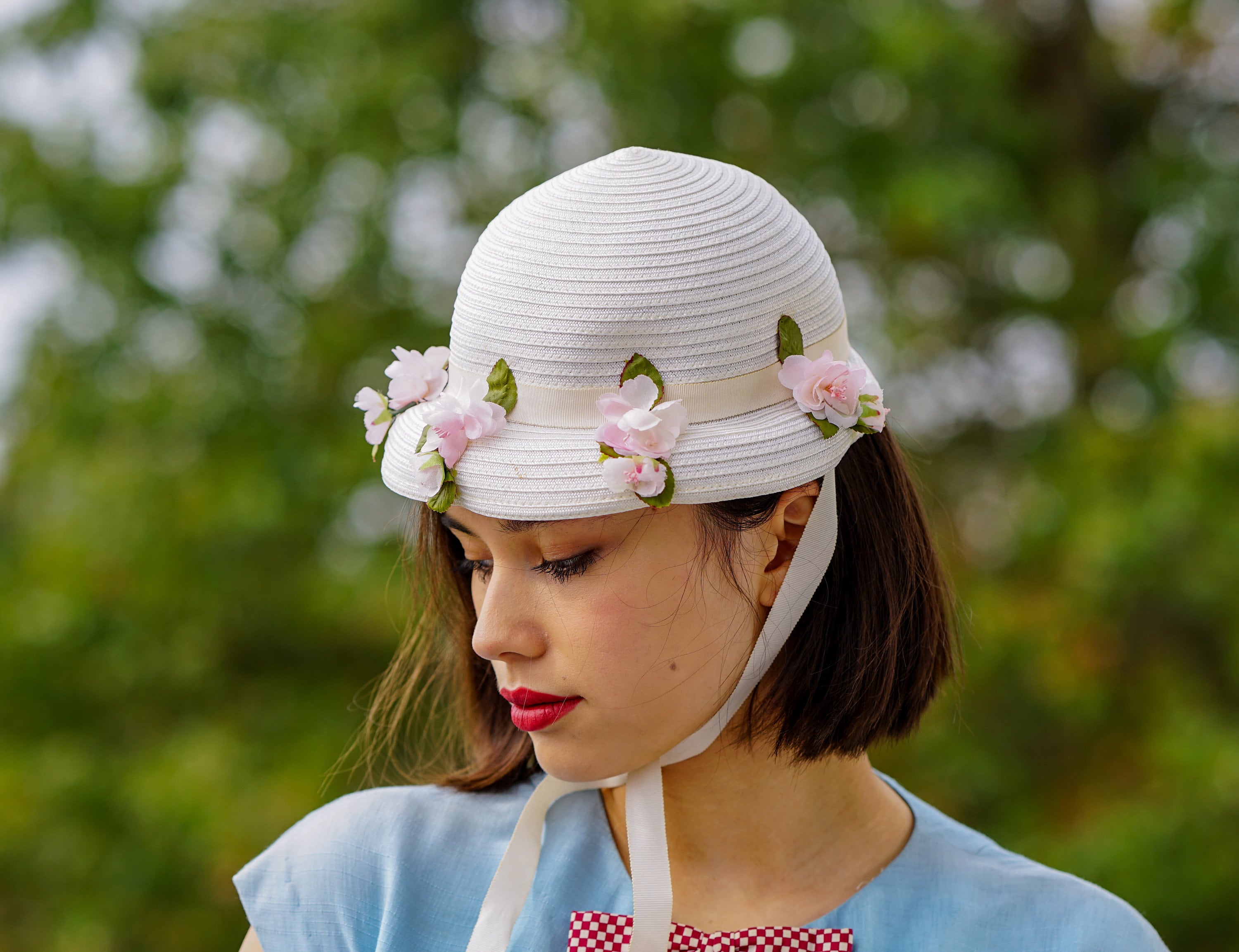 1950s vintage white pastel purple floral hat easter bonnet Vintage Straw Floral Easter Bonnet Hat, 1950s Hat, Sailor  main image 4