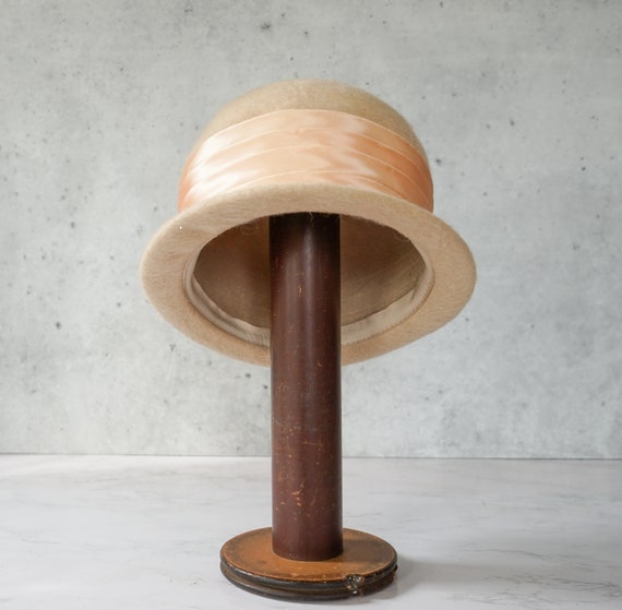Vintage Wool Felt Bucket Hat, Cloche Hat, 1960s H… - image 5