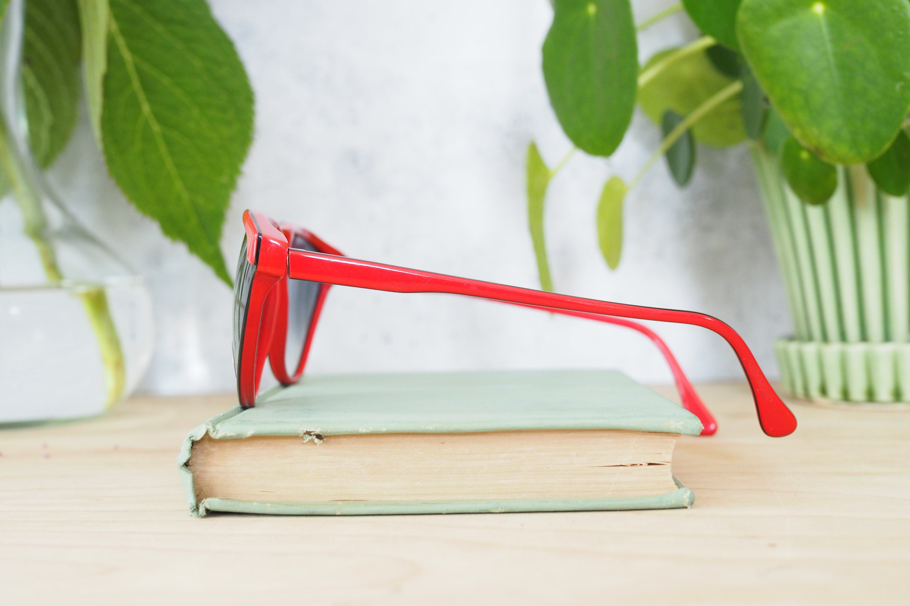 Vintage Sunglasses by Tura Sunglasses 1980s Made in Japan  display picture 3