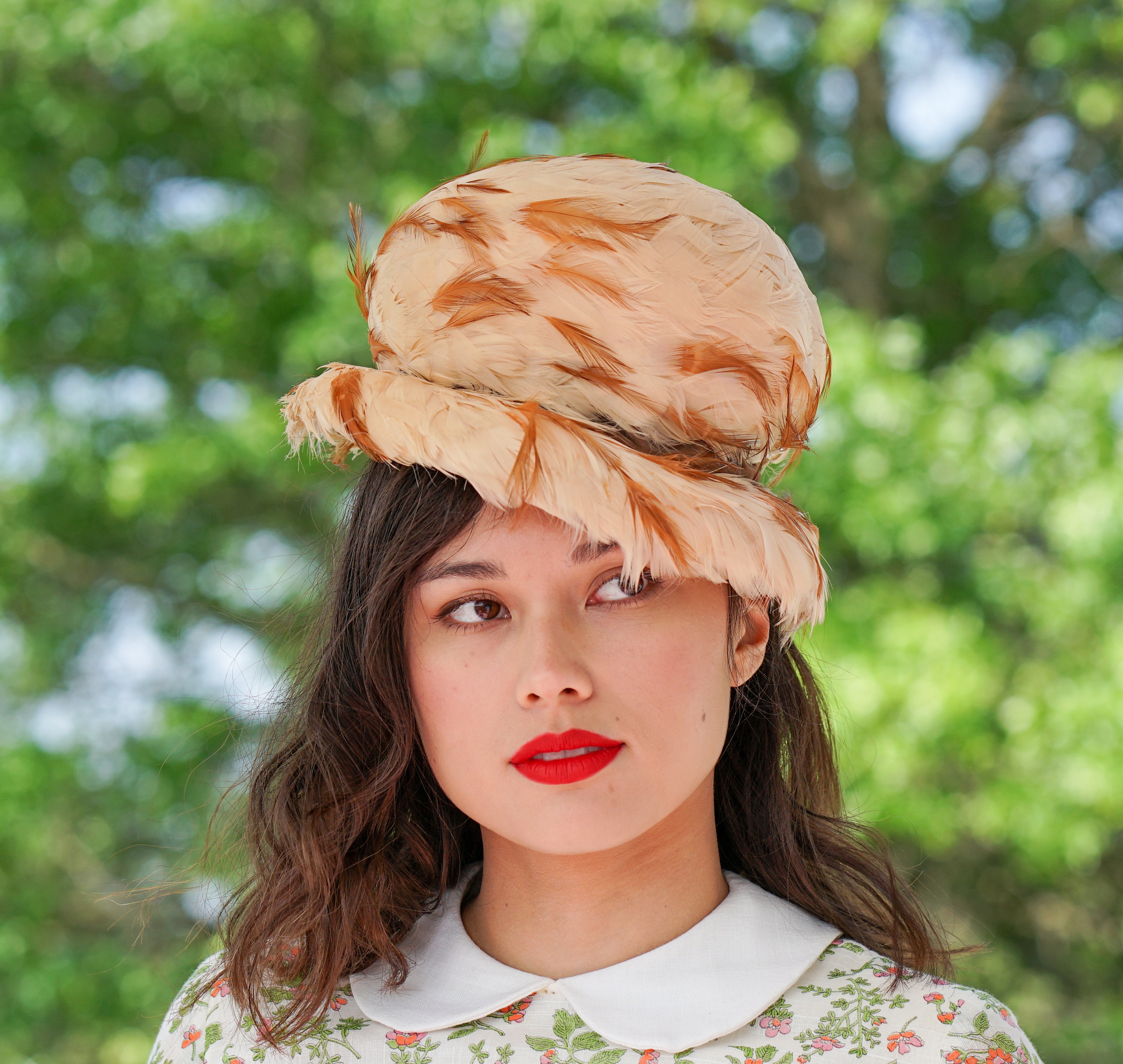 1950s/60s Blonde Light Tan Body Feathers Cloche-Style Bucket Hat Vintage Straw Bucket Hat, Cloche Hat, 1950s-60s Hat, Vintage  main image 2