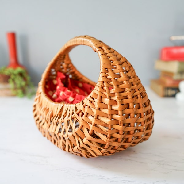 Vintage Wicker Basket Purse/ 1950s-60s handbag/ Vintage Purse/ Summer Spring Purse/ Vintage Women Bag/ Vintage Basket/ MCM Bag/ Rockabilly