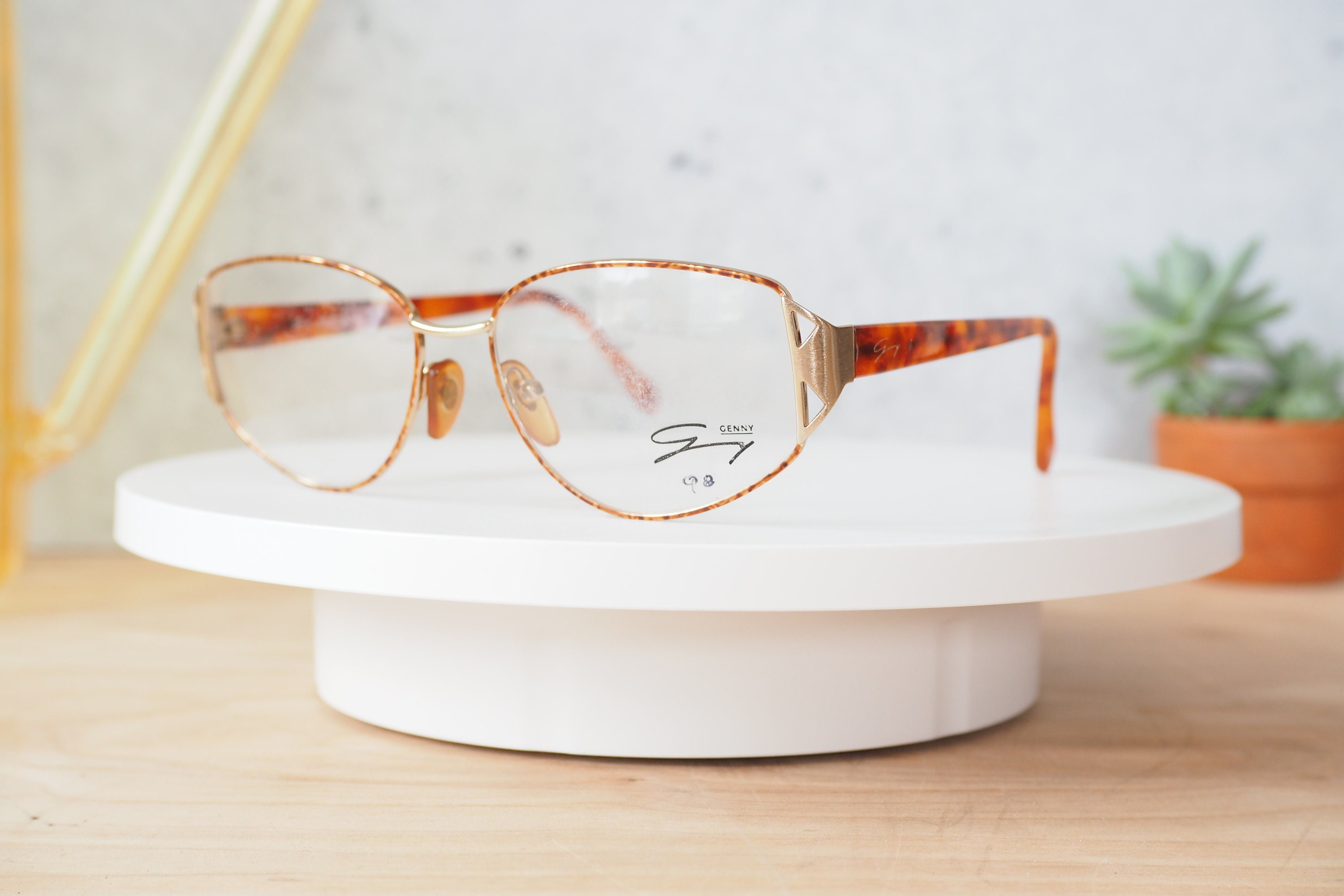 Vintage Eyeglasses 1990 display picture 3