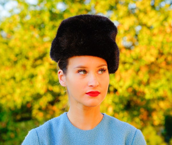 Vintage Rabbit Fur Cossack Hat, Cloche Hat, Vinta… - image 1