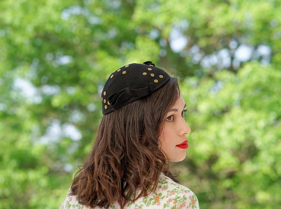 Vintage Floral Bead Calot Hat, Half Hat, 1940s-50… - image 1