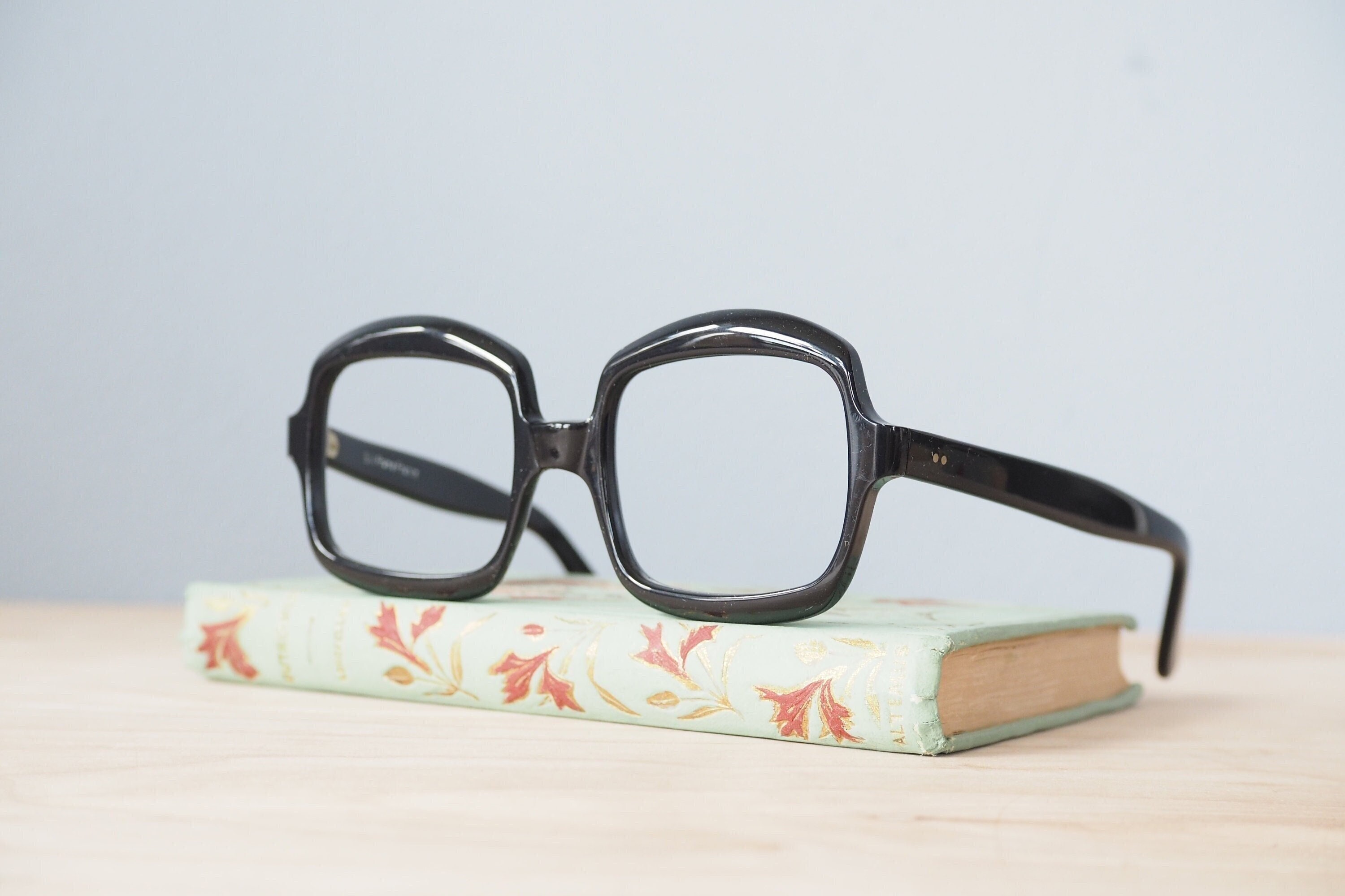 Vintage 1960s Eyeglasses SJ Frame France NOS Retro Grandma Chic Pop Art Vintage Eyeglasses 1960 main image 4
