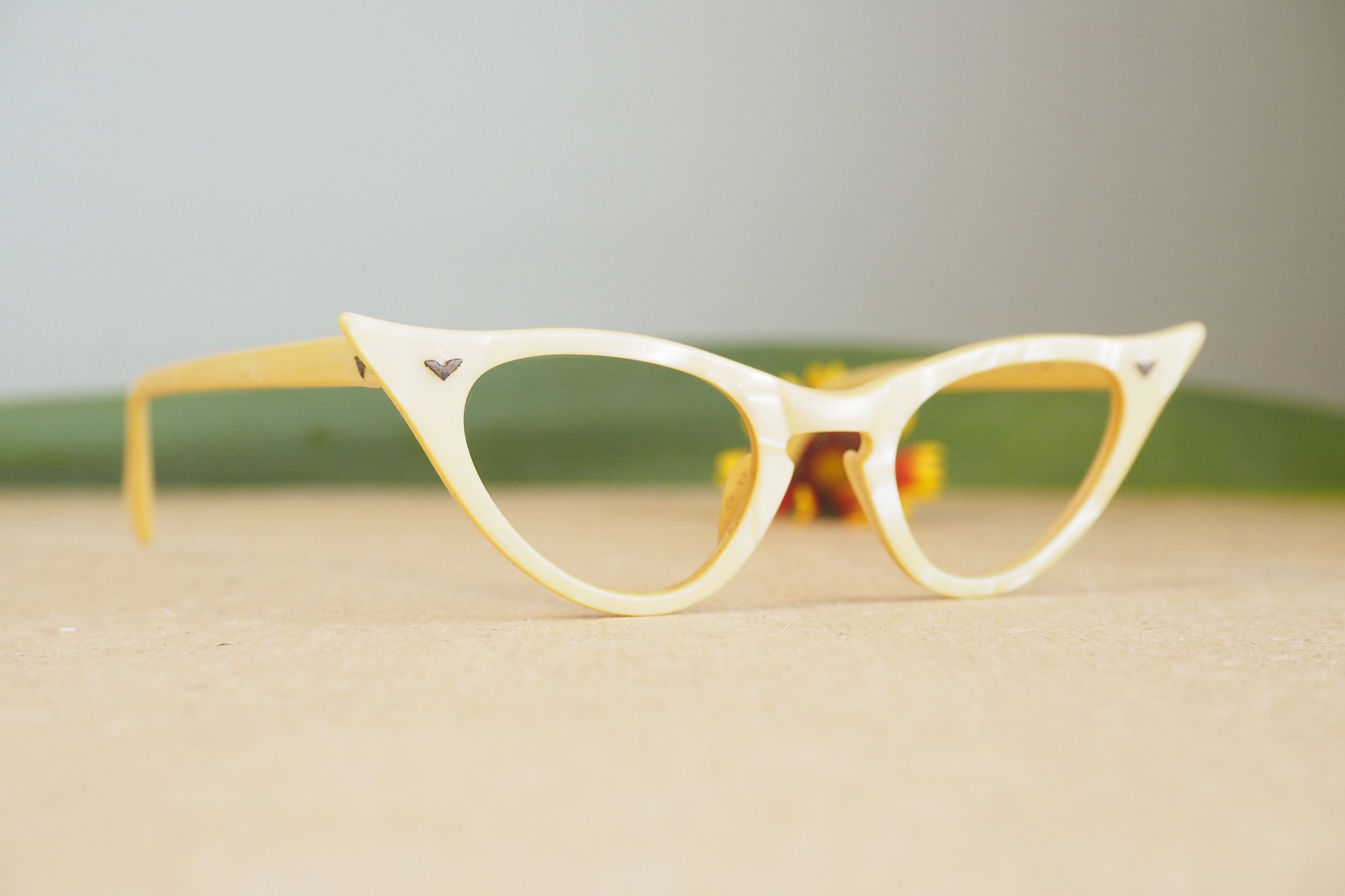 VTG 1950s 60s Gold Cat Eye Glasses Victory Eyeglasses  12GF A6 Frames Only Victory Metal Original Vintage Eyeglasses for sale | eBay main image 3