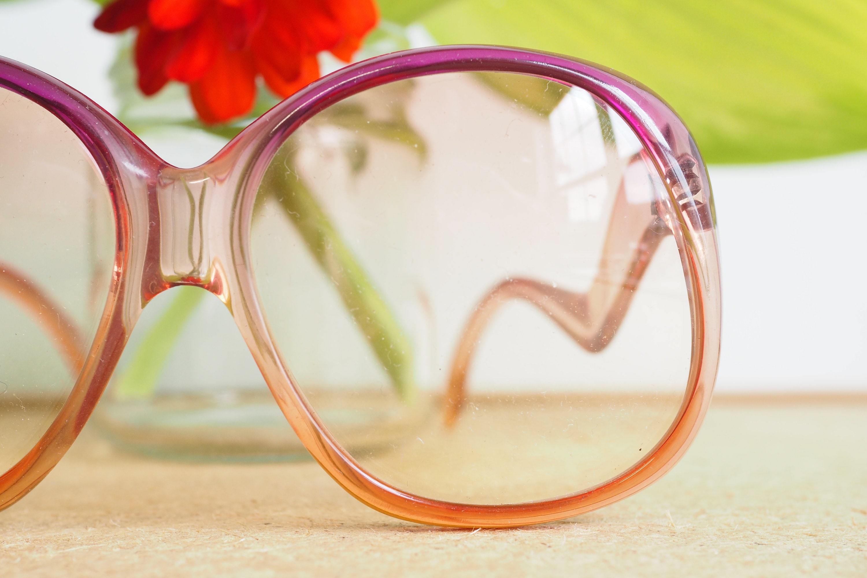 Vintage 1970s sunglass Multicolor New Old Stock Taiwan Retro Disco Grandmacore Vintage Sunglasses 1970s Multicolor Tone Mirror Lens New Old  main image 3