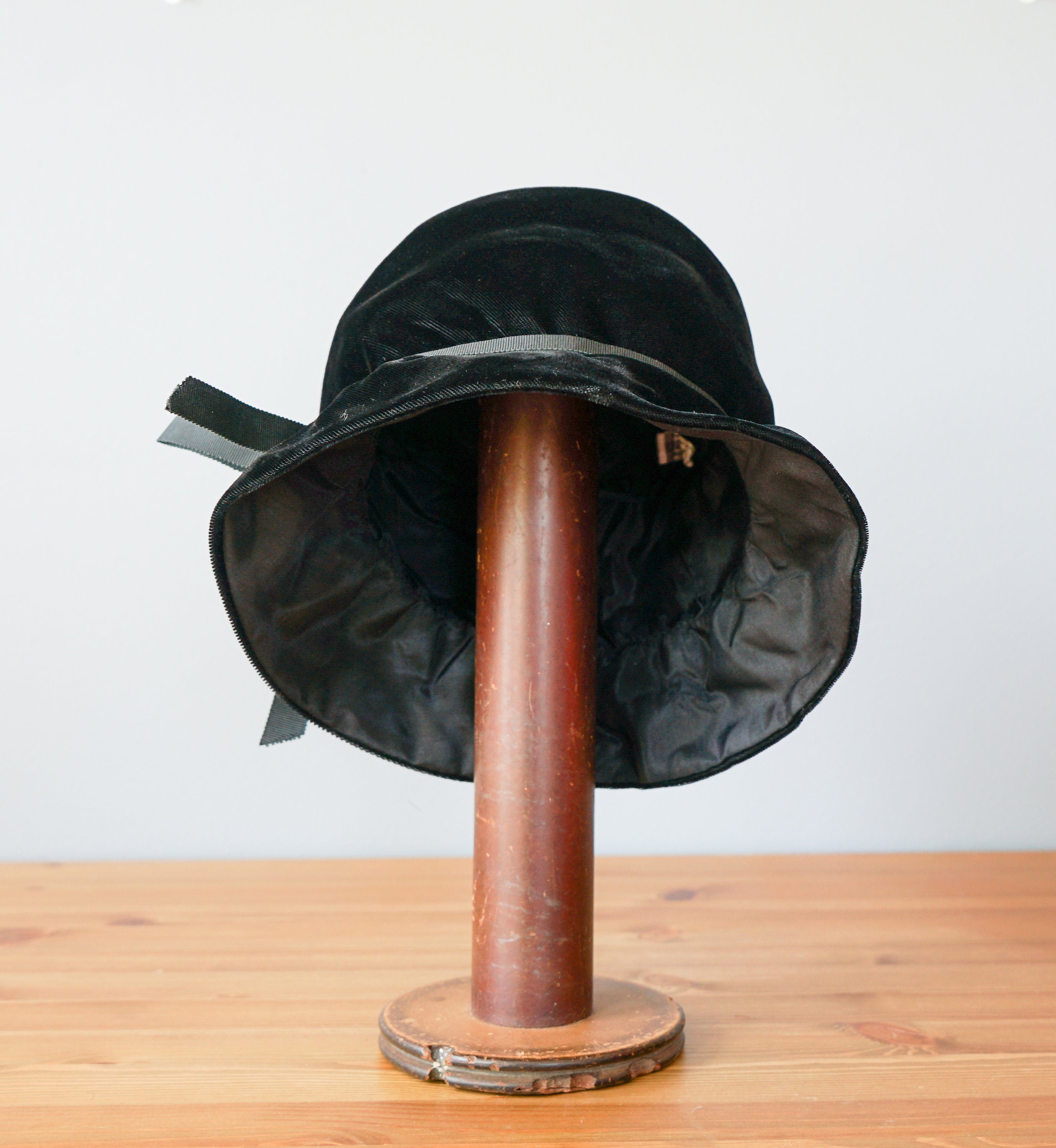 Vintage Betmar Black‎ Velvet Hat Cloche Bucket Ruched Button Detail Retro Glam ✨Day 203 of 365✨ styling a vintage piece from my grandma main image 2