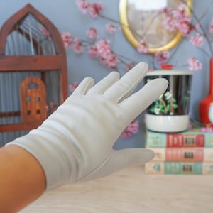 Vintage Gloves/ 1950s-60s Gloves/ Vintage Ladies Gloves/ Evening Gloves/ Wedding Bridal Gloves/ Vintage Accessory/ Retro Fashion