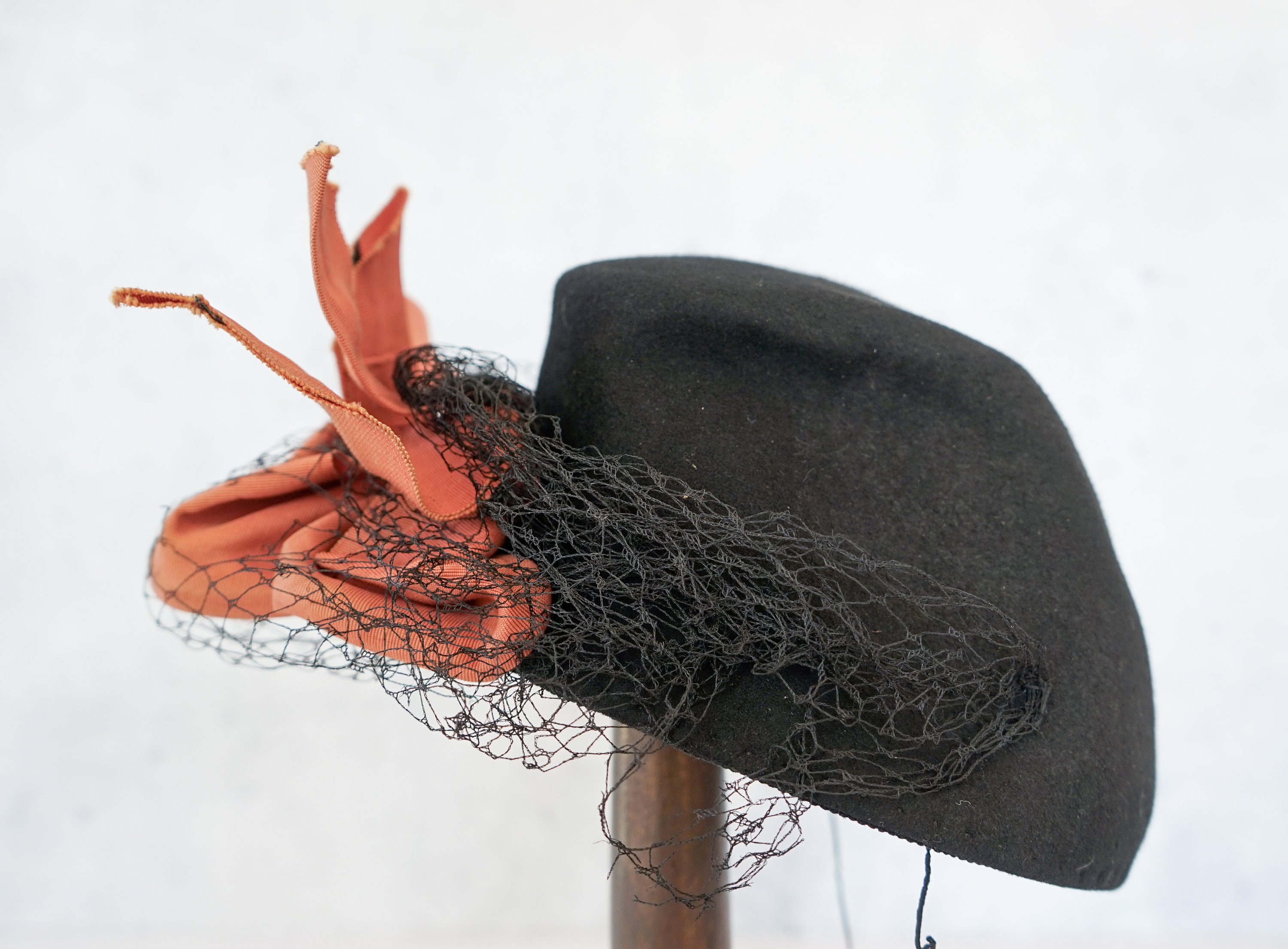 Vintage Corde by Yaeger Black Ribbed Pillbox Hat with Veil 1950s New York Design Fishnet Vintage Hats for Women for sale | eBay main image 4