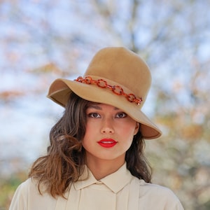Vintage Wool Felt Wide Brim Hat, Fedora Hat, 1960s Hat, Vintage Hat, Church Hat, Vintage Woman Hat, Fall Winter Hat, Vintage Mod Hat
