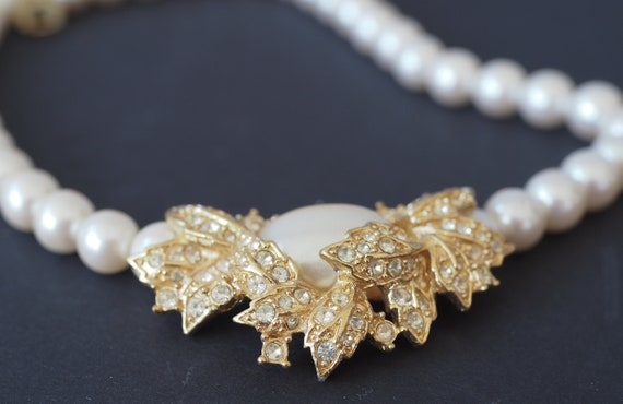 Vintage Richelieu Faux Pearl Rhinestones Necklace… - image 6