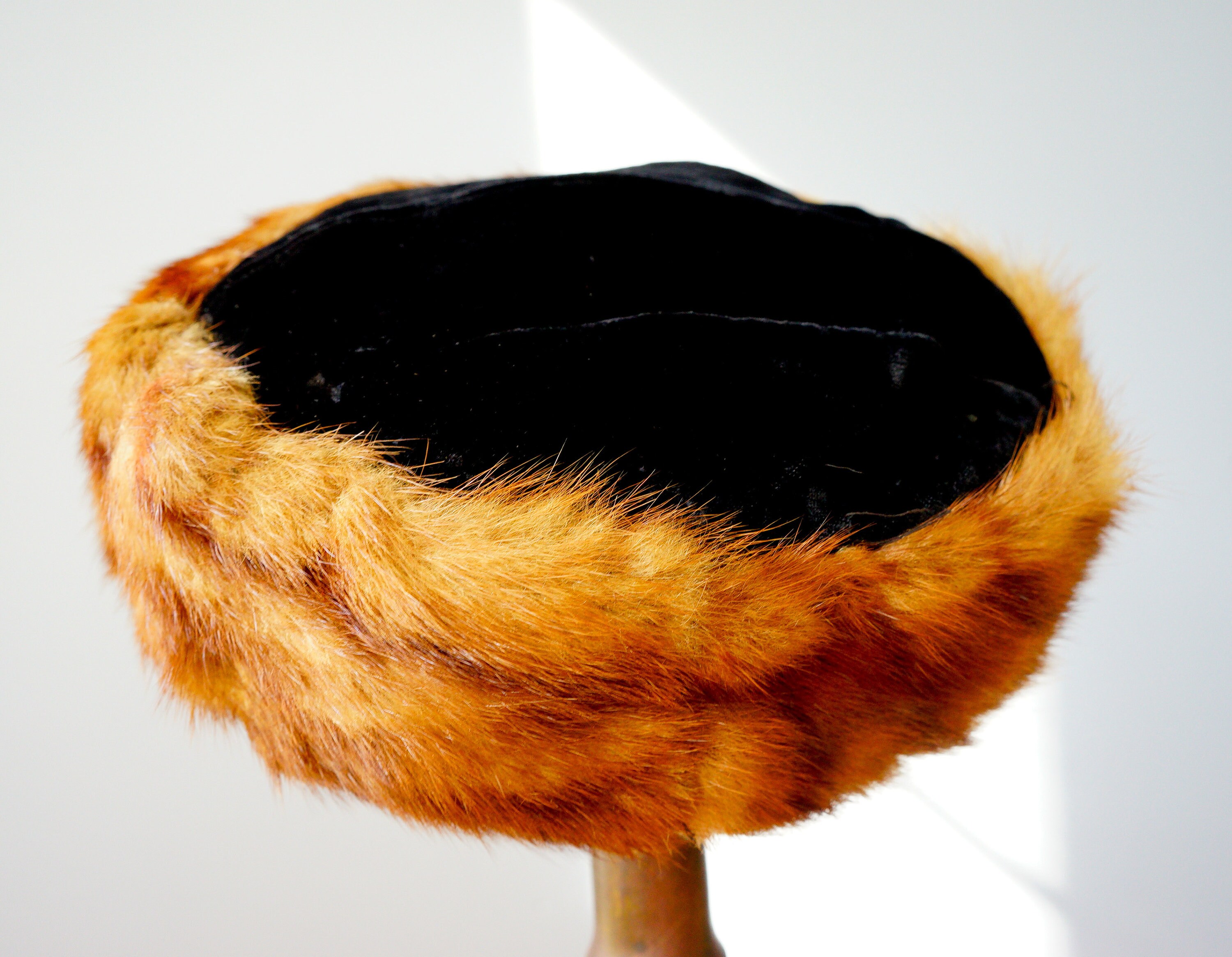Vintage Women\'s Fur Pillbox Veiled Hat Cap 6 1/2 Retro 1950\'s 60\'s Made in USA Pillbox Velvet Original Vintage Hats for Women for sale | eBay main image 3