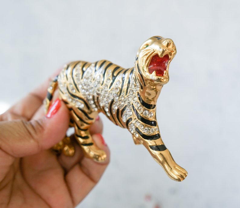 Vintage Tiger Rhinestone Brooch 5 LARGE, 1980s Brooch Pin, Vintage Jewelry, Vintage brooch, Costume Jewelry, Animal Brooch, Retro Pin image 4