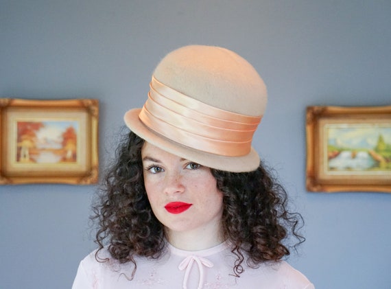 Vintage Wool Felt Bucket Hat, Cloche Hat, 1960s H… - image 1