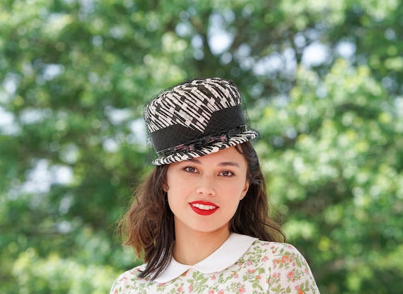 Vintage Straw Bucket Hat, 1950s-60s Hat, Vintage Hat, Women  display picture 1
