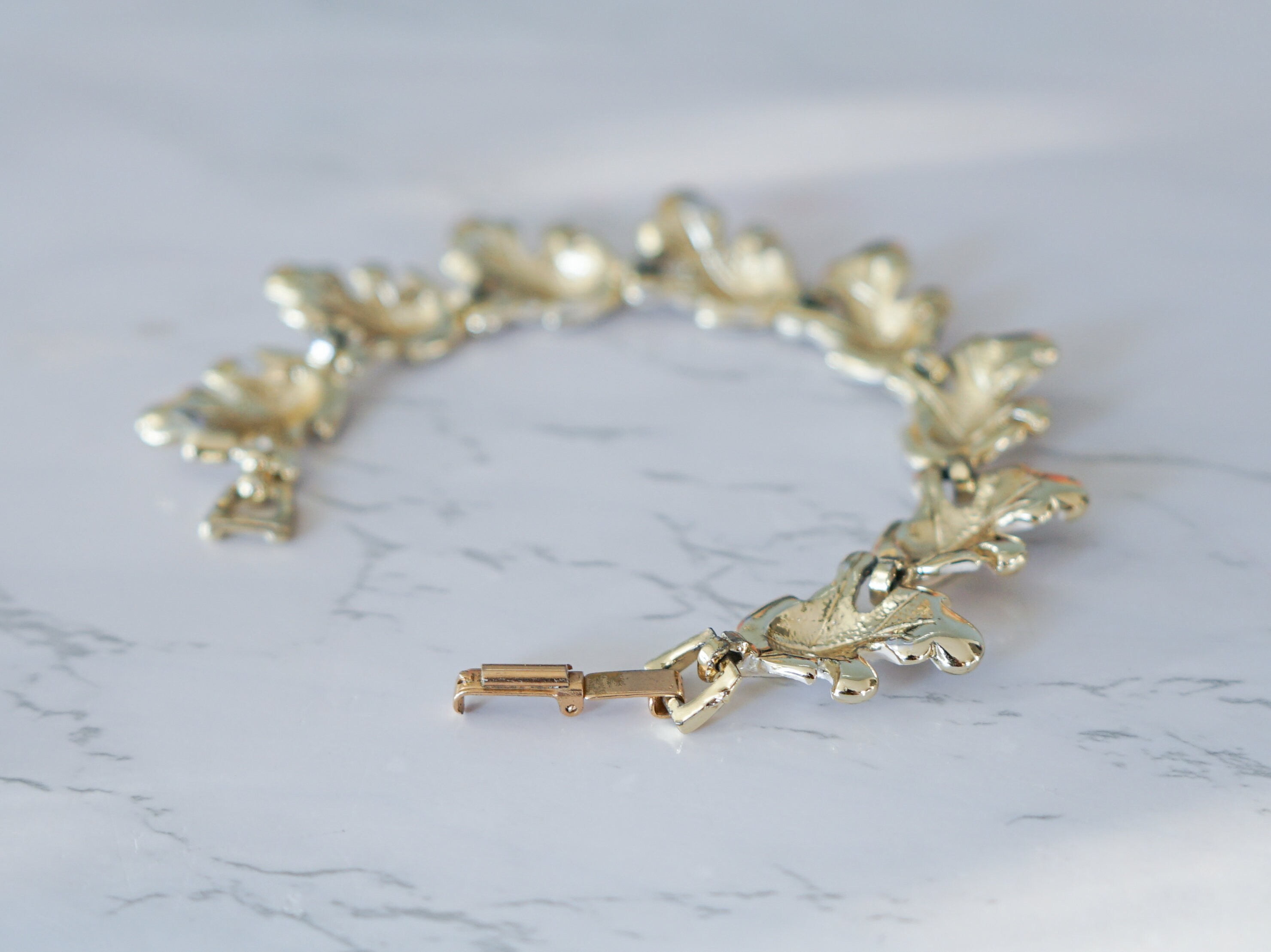Vintage Leaf Enameled Link Bracelet/ 1950s-60s Bracelet