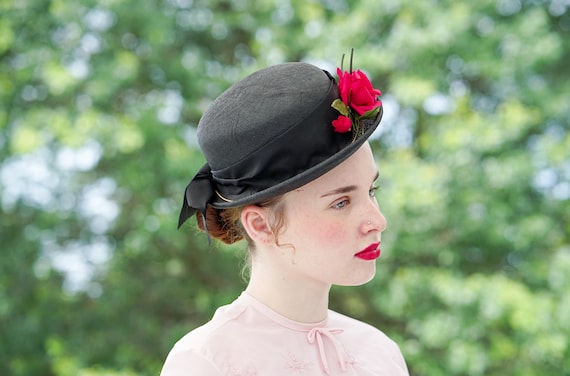 Vintage Floral Rose Straw Bowler Hat, 1950s-60s Hat, Women  display picture 1