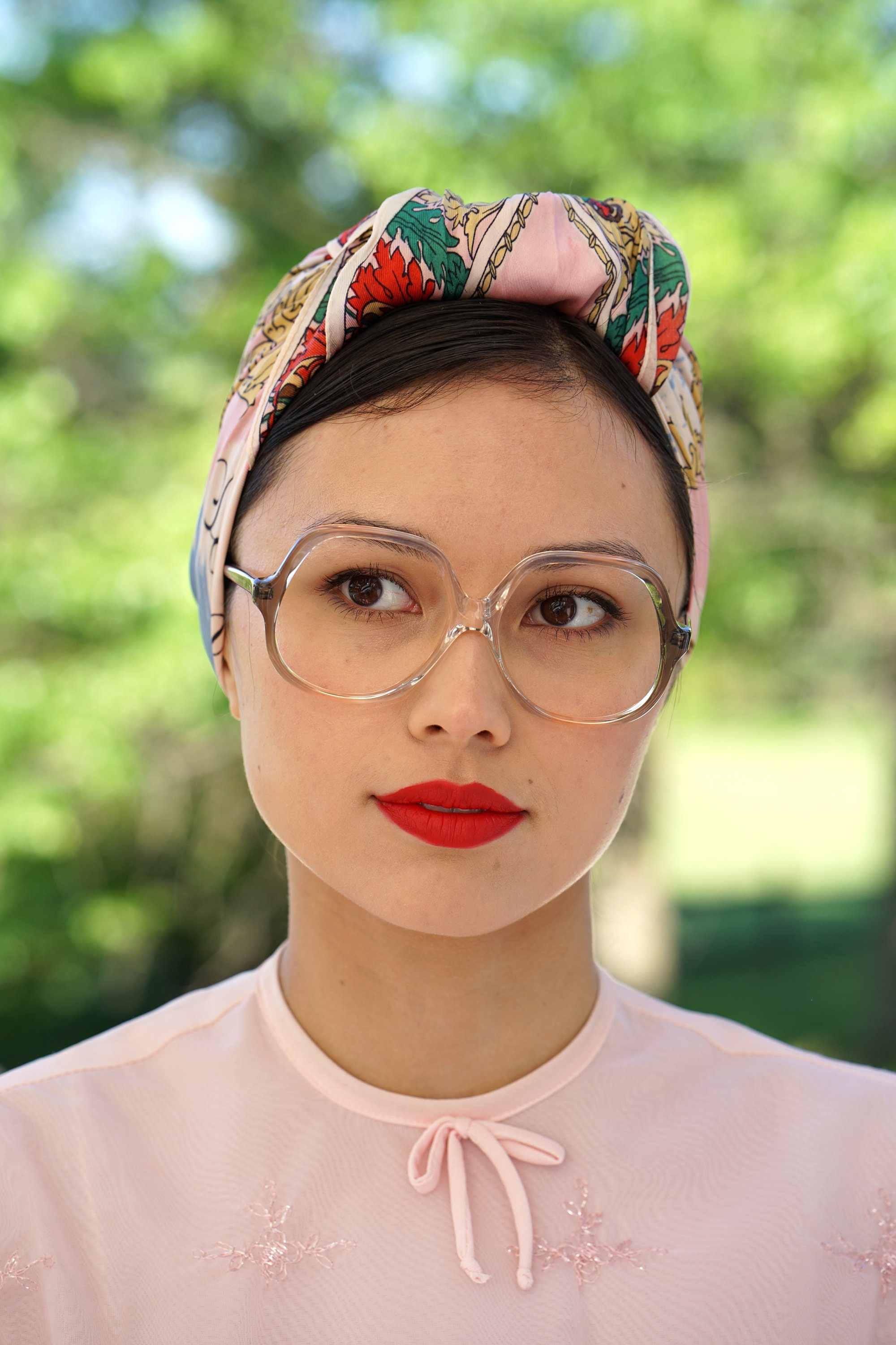 Vintage Eyeglasses 1970 display picture 1