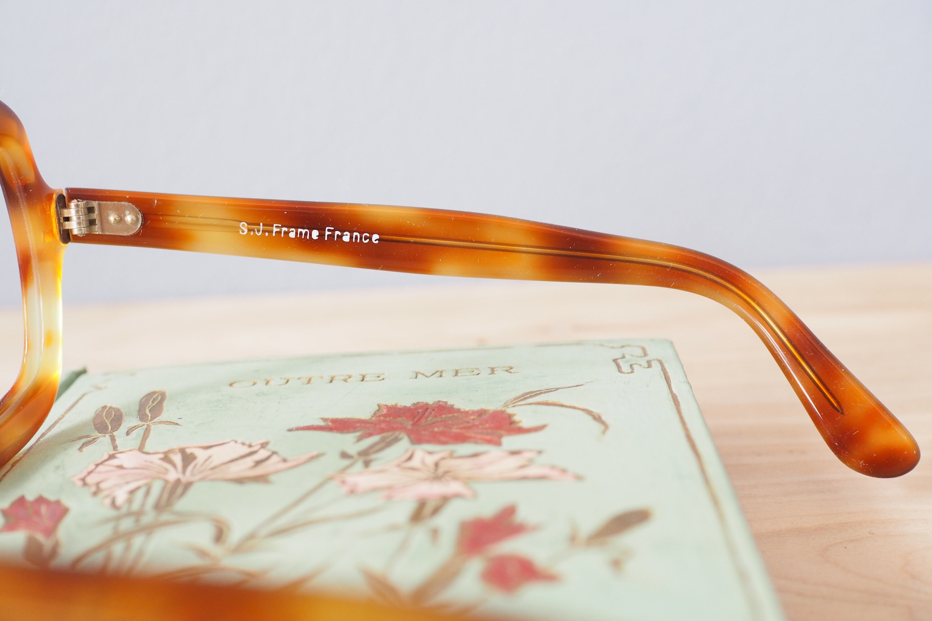 Vintage 1960s Eyeglasses SJ Frame France NOS Retro Grandma Chic Pop Art Vintage Eyeglasses 1960 main image 3