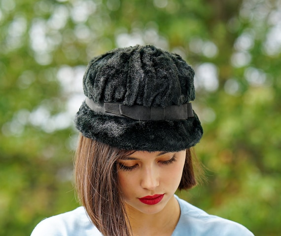 Vintage Faux Fur Bucket Hat, Cloche Hat, 1950s-60… - image 2