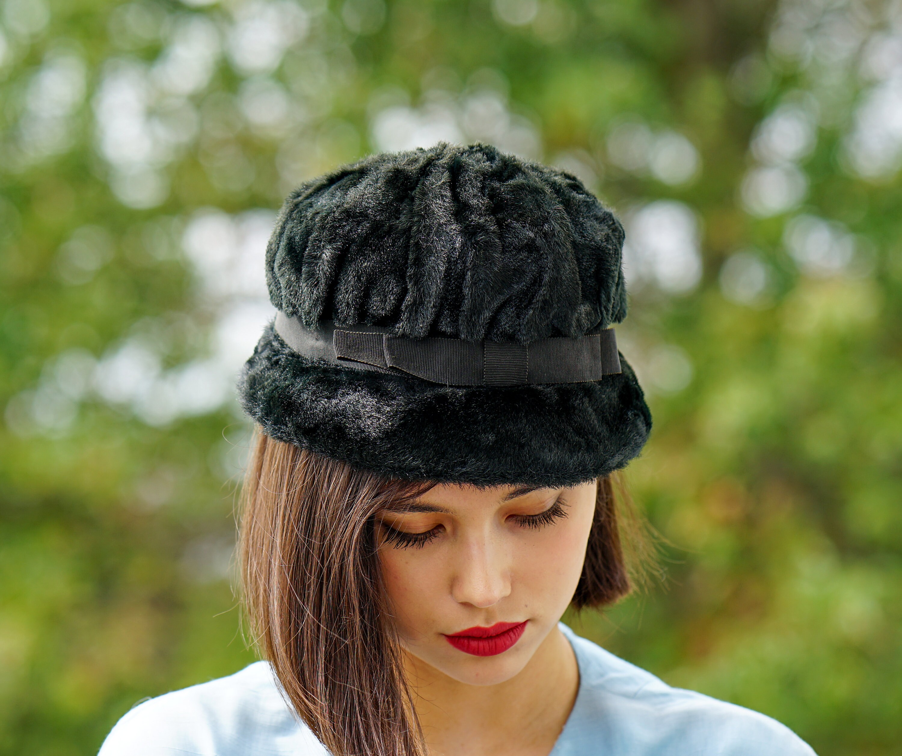 Vintage 1950s/1960s White Faux Fur Cloche Bucket Hat w Rhinestone Detail. 50s Vintage White Fur Pillbox Hat / Cocktail Fascinator  main image 4