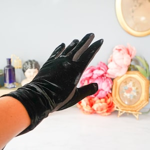 Vintage Black Velvet Ladies Gloves Fownes/ 1950s-60s Gloves/ Vintage Gloves/ Evening Gloves/ Women Gloves/ Formal Gloves/ Vintage Accessory