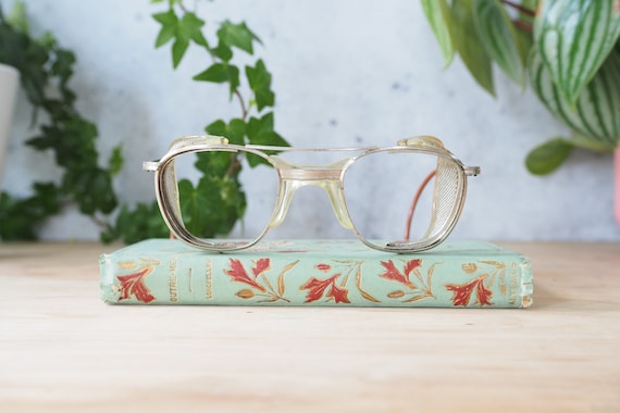 Vintage American Optical Safety Glasses 1960's Made in USA Side