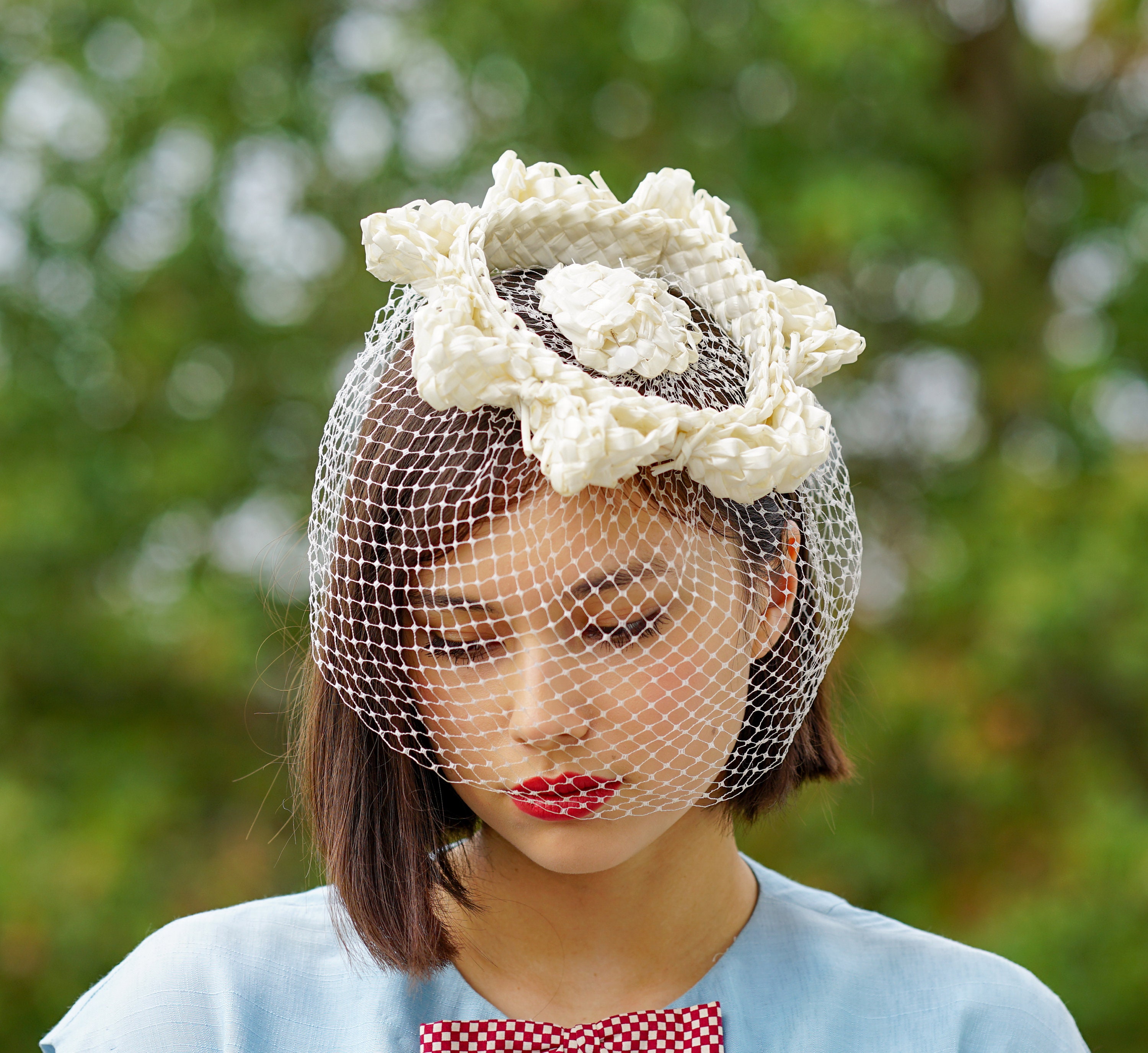 ❗Vintage White Bow Veil Fascinator Headband❗ Off White Bow Pillbox Fascinator With Veil, White Kentucky  main image 2