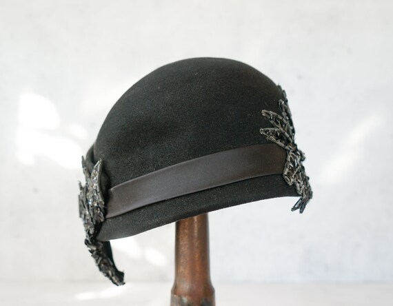 Vintage Wool Felt Cloche with Bead Sequin, 1950s-… - image 5