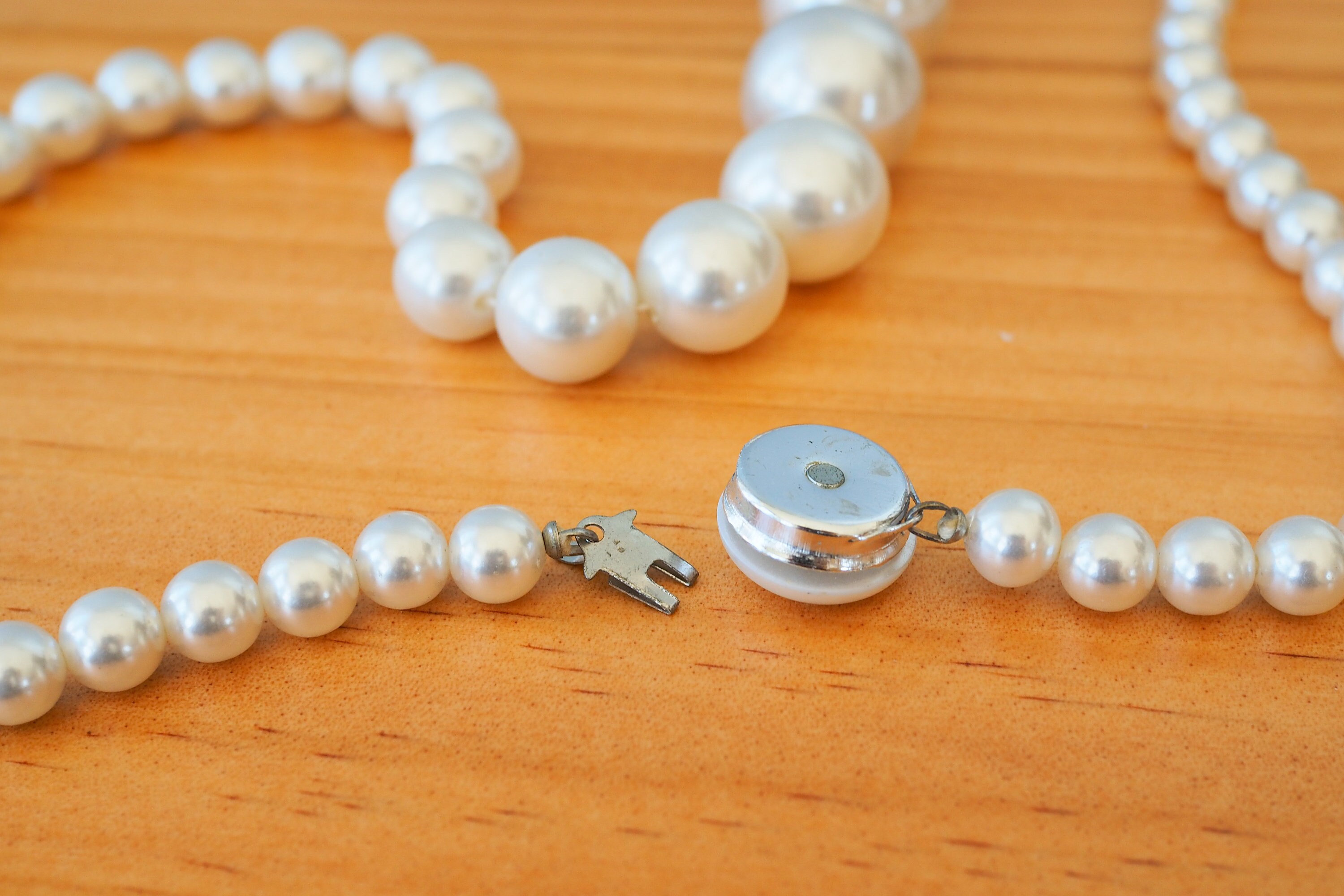 Vintage Faux Pearl Necklace/ Vintage Necklace/ 1950s Faux