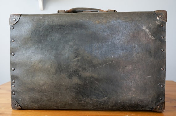 Antique Vintage Metal Suitcase/ Vintage Train Tru… - image 8