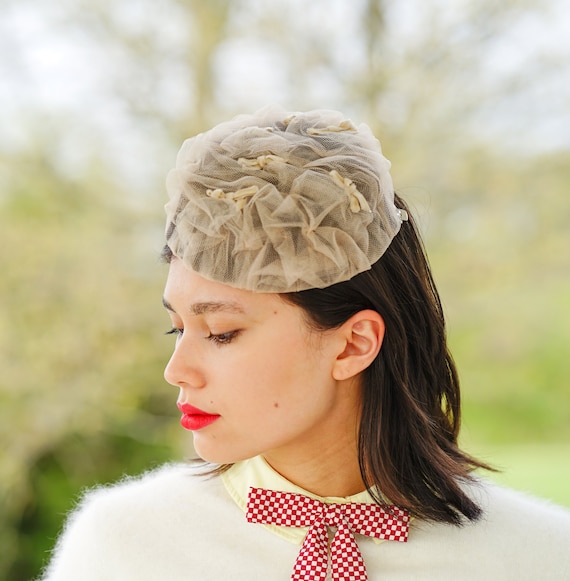 Vintage Tulle Pillbox‎ Hat Vintage Tulle Pillbox Hat, Turban Hat, Vintage Women Hat  main image 3