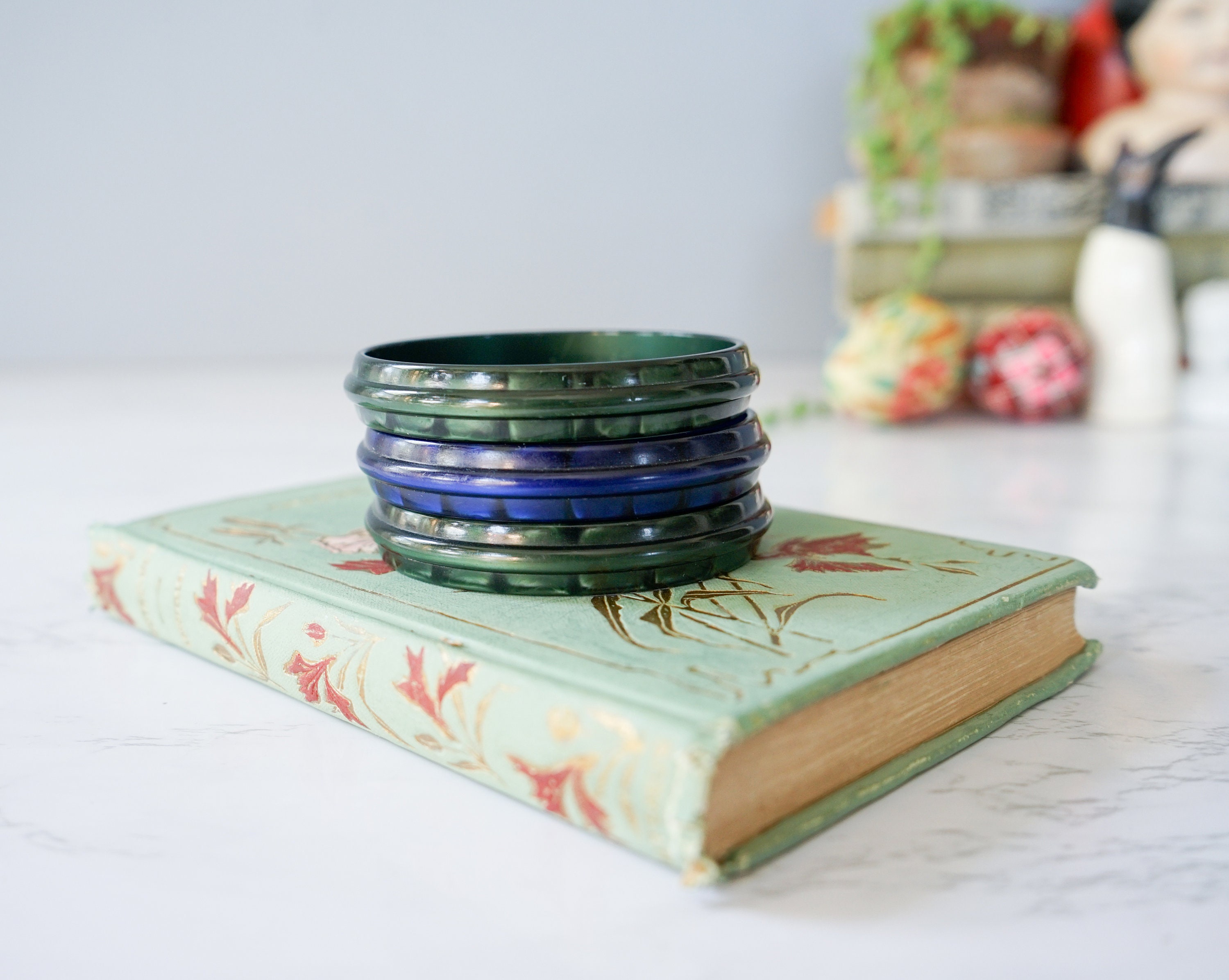 Vintage Plastic Bangles Stack Set of 3/ Vintage 1980s