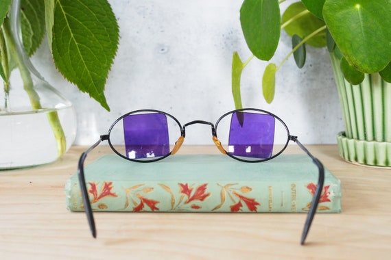 Vintage Sunglasses 1990s Gothic Frames Square len… - image 8