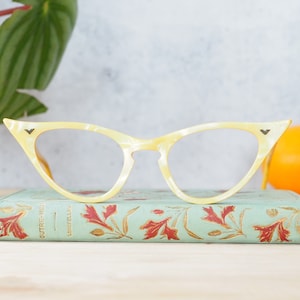 Vintage  cateye glasses 1960s cateye glasses/Frames /Eyeglasses /Rockabilly/Cat Eye By Victory Optical Marble Yellow Tone New Old Stock